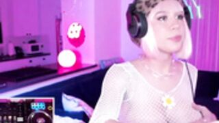 |\/|4R!3 2022-11-08_23-13-59_26402