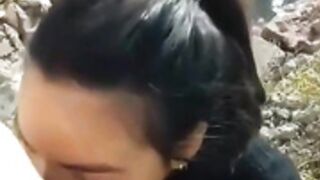 Hermosa argentina Petea y coge al aire libre