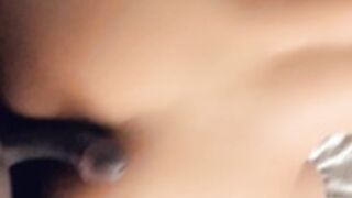 Rabuda rabolando no pauzão