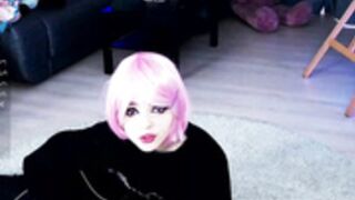 Madnessalise guitar show