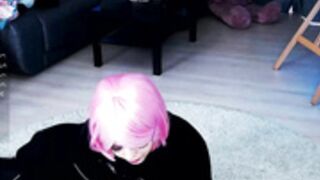 Madnessalise guitar show