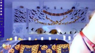 seltin_sweety boobless Halloween greedy bish