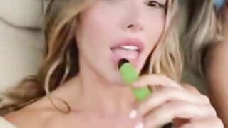 Lyna Perez - broadcast in the car