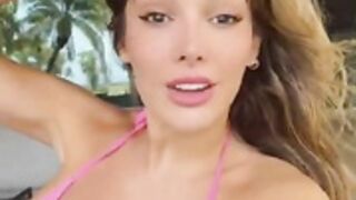 Lyna Perez - live broadcast