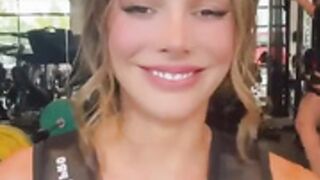 Lyna Perez - workout gym (live)