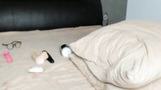 stussy_montana chilling naked