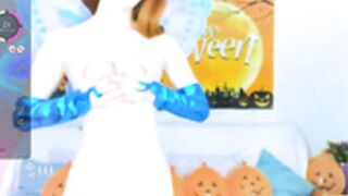 IrisHarris  2022-10-31 BUSTY fucking fairy