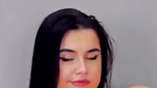 gloria-mcfly_2022-11-03