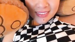 XHannaxX masturbating 2