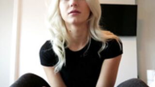 Kinky mistress sofia - maid handjob