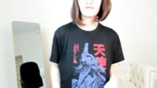 New girl caseylinn taking her shirt off