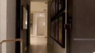 Lyna Perez - Eats and chatting (Live)