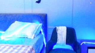 Camwhore Fifteenpoem Vibrated & Masturbates