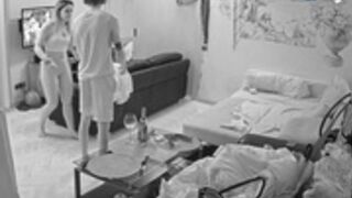 Carla's guest fuck with her boyfriend on the couch