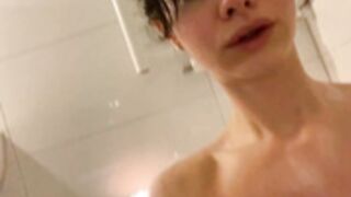 LEEEHANNA, BATH_TIME