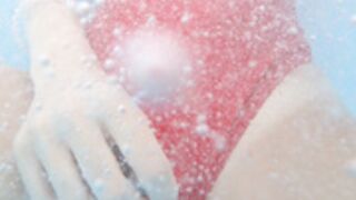 LEEEHANNA, 22_MASTURBATING_IN _PUBLIC_JACUZZI