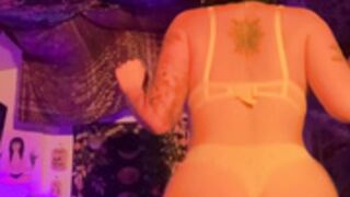 Sunnysunrayss ass clap