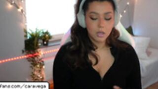 carasweden flashing her big tits -spanks her big ass