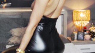 KalseyDarks in leather leggings and PVC boots