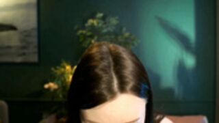 Ella_Knockers_Xl shows off tits