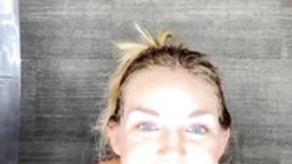 Eilaadams Live body paint and shave