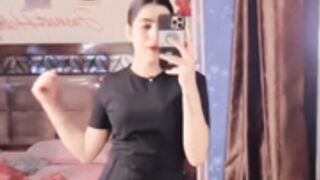 Jasneet Kaur panty upskirt flashing