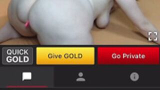 Cam girl twerks nude