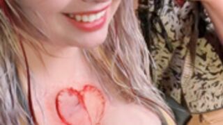 I've full face nudes of this bitch