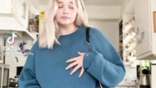 I've full face nudes of this bitch