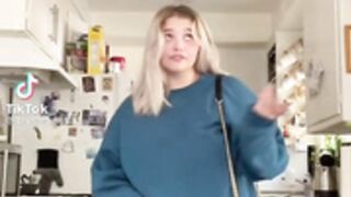 I've full face nudes of this bitch