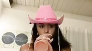 Idk who she is but she’s hot