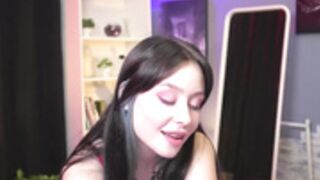 Ella_knockers_xl - red lingerie 21-10-22