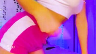 WOW_Peach_Girl dildo in puss