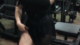 Mature muscle neighbor