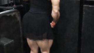 Mature muscle neighbor